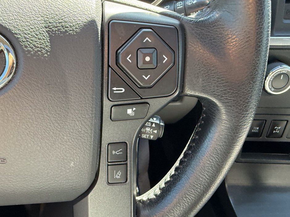 2019 Toyota Sequoia SR5-26