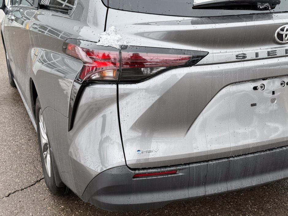 2026 Toyota Sienna LE-11