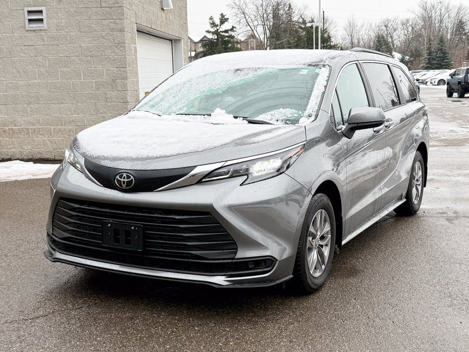 2026 Toyota Sienna LE-2