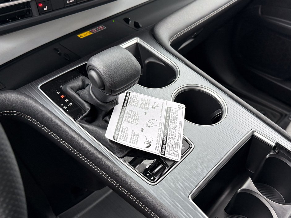 2026 Toyota Sienna LE-26