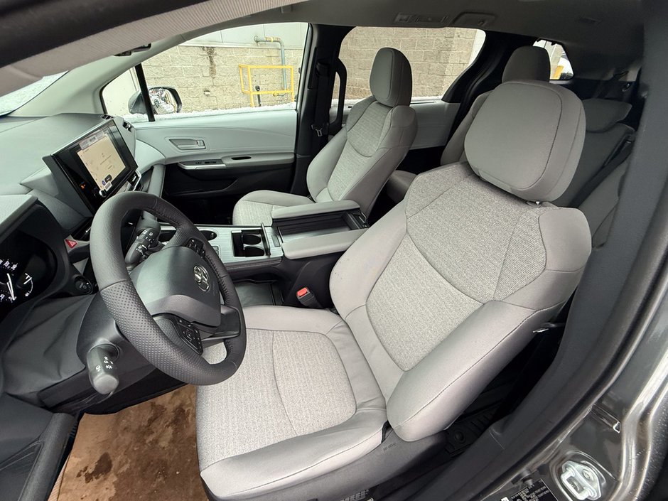2026 Toyota Sienna LE-20