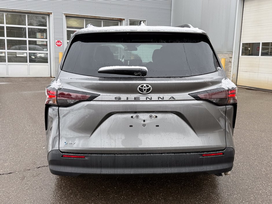 2026 Toyota Sienna LE-5