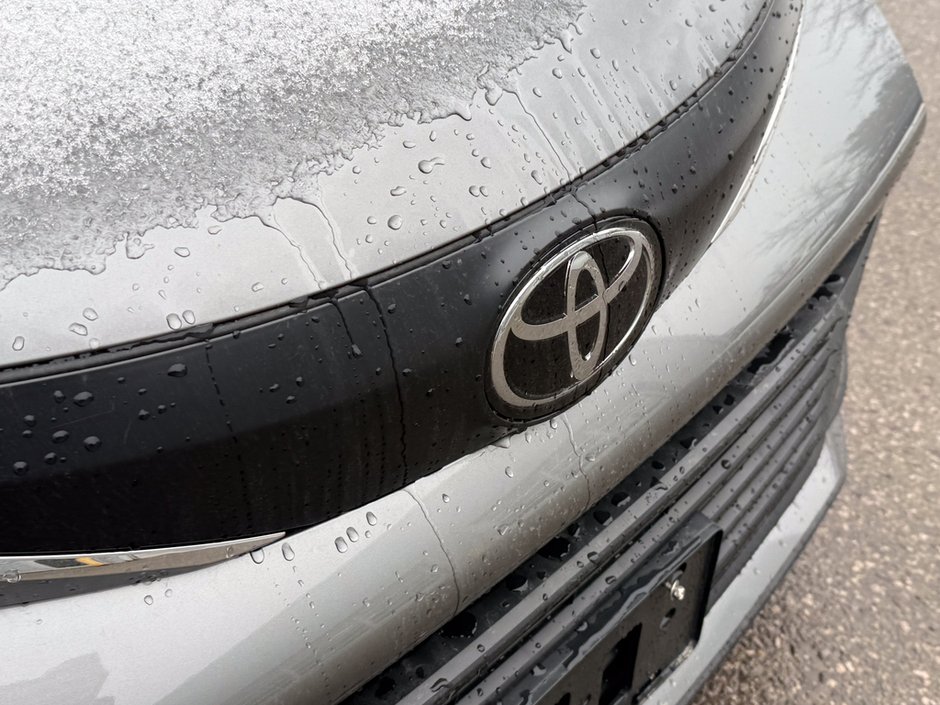 2026 Toyota Sienna LE-10