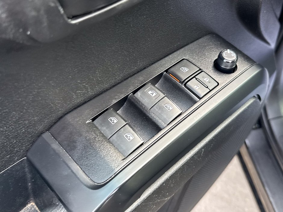 2023 Toyota Tacoma Base-17