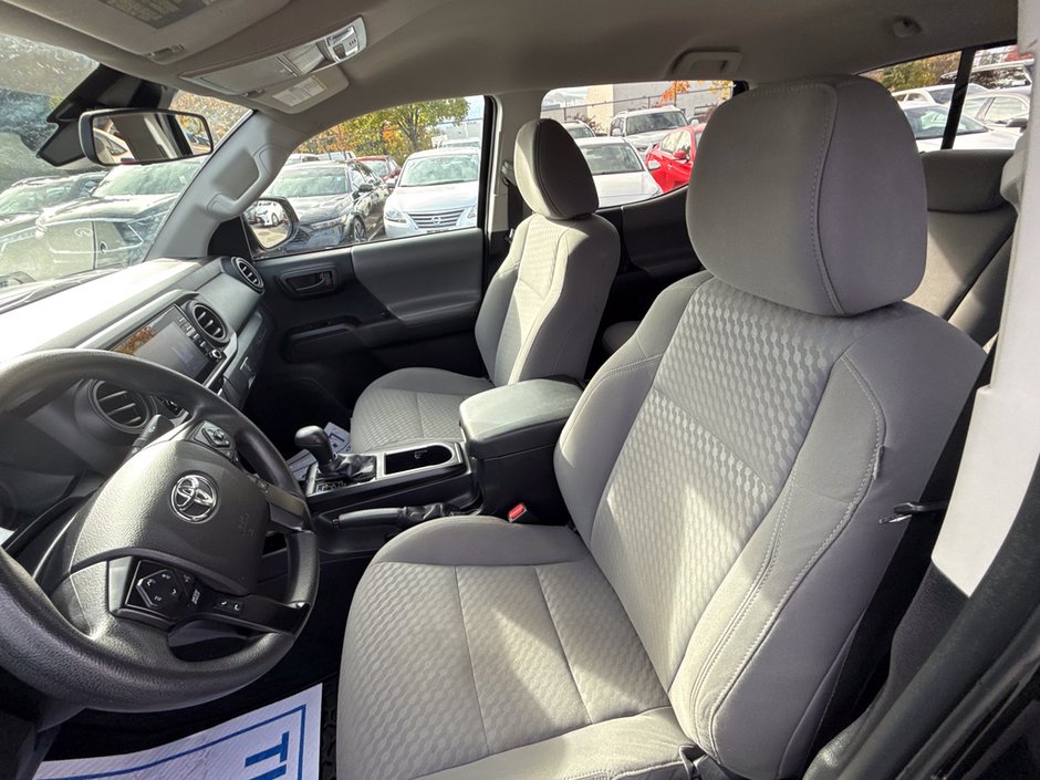 2023 Toyota Tacoma Base-18