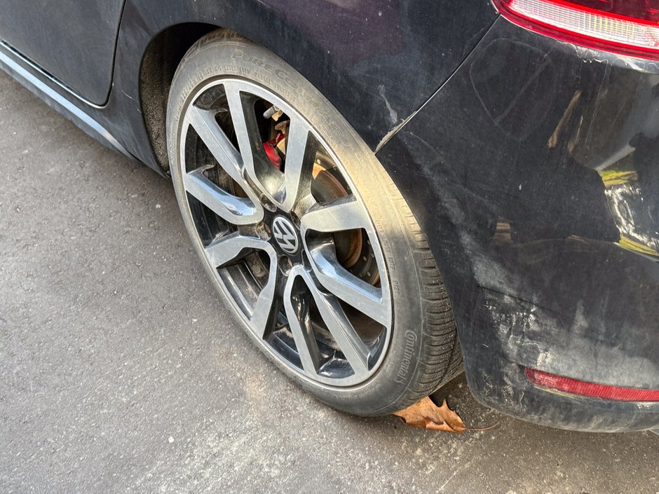 2012 Volkswagen GTI 5-Door Autobahn-9