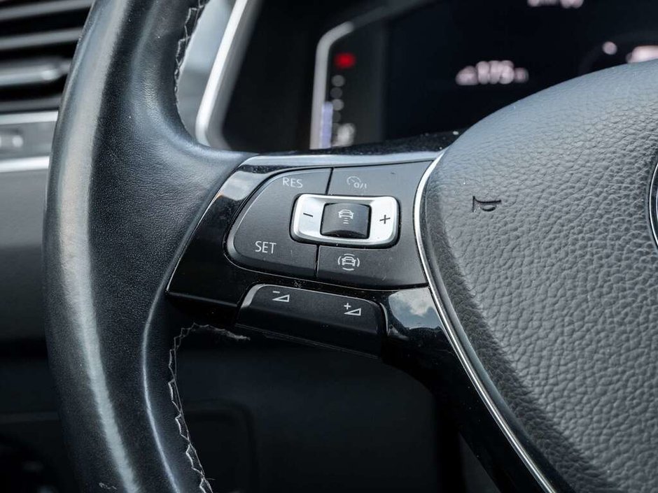 2019 Volkswagen Tiguan Highline-11