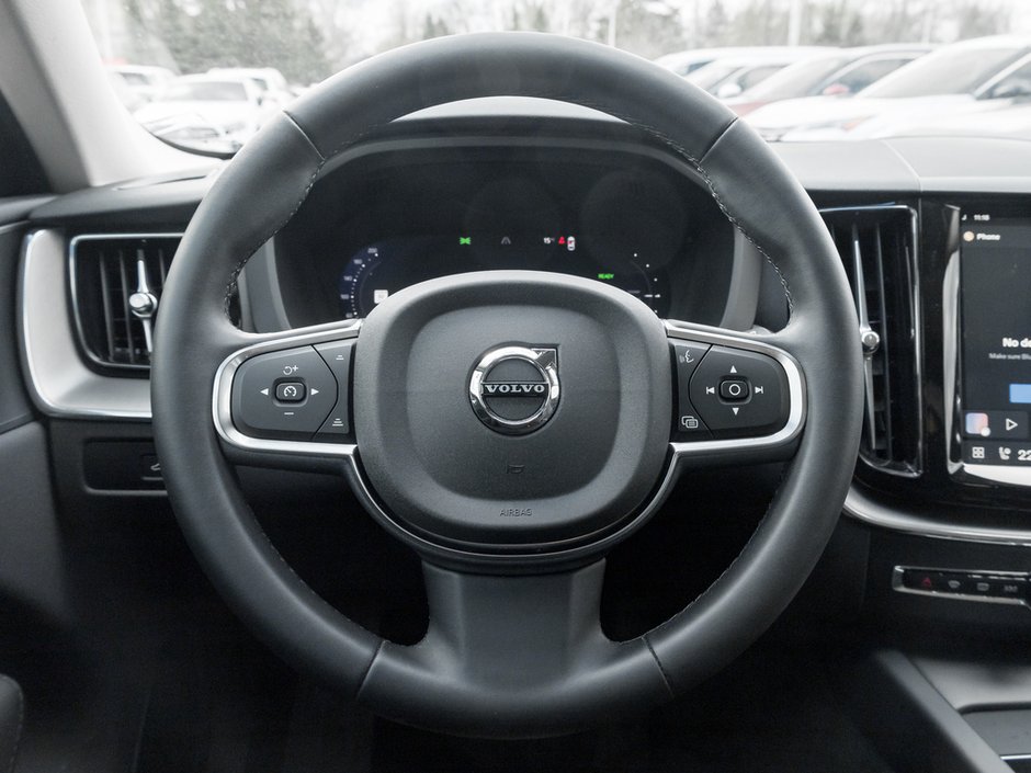 2024 Volvo XC60 Recharge Plug-In Hybrid Core Dark Theme-9