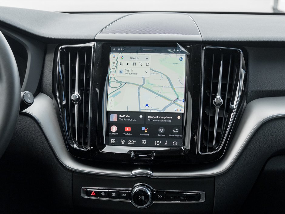 2024 Volvo XC60 Recharge Plug-In Hybrid Core Dark Theme-27