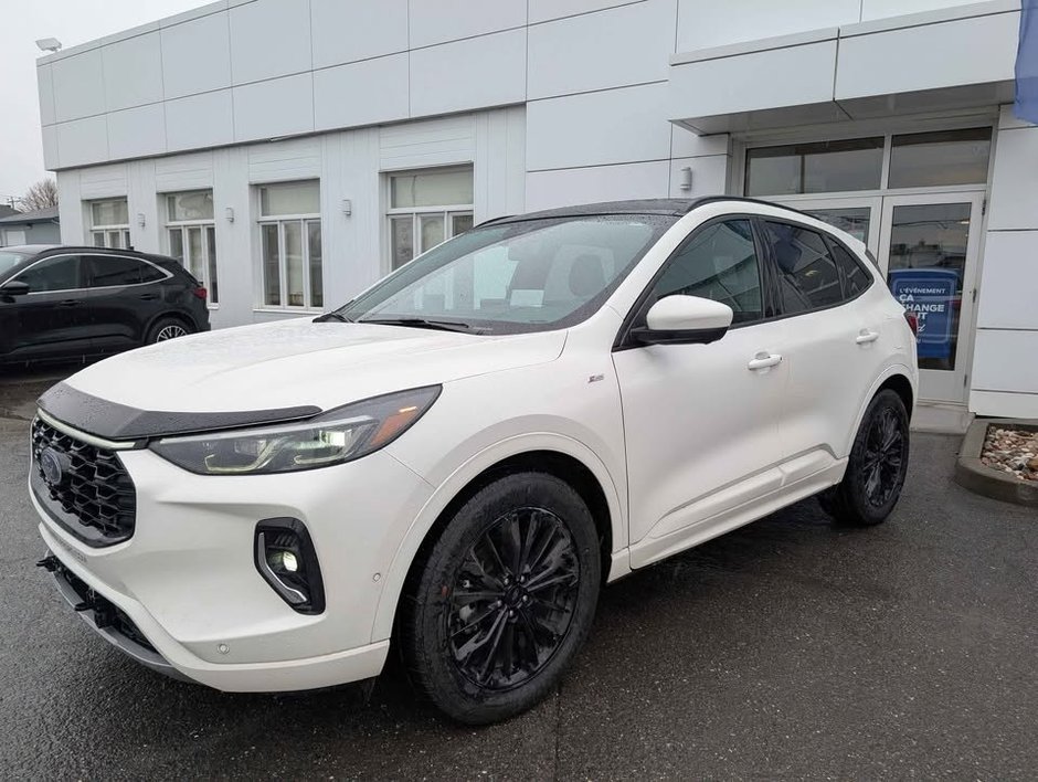 2023 Ford Escape ST-Line Elite Hybride AWD in Matane, Quebec
