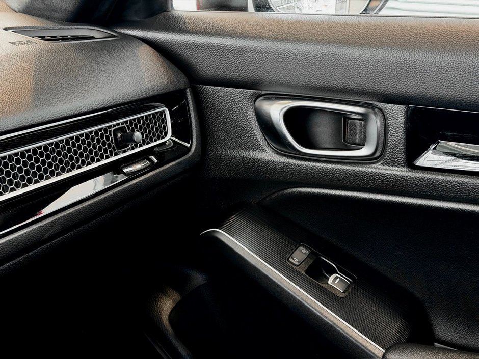 Honda Civic Sedan Hybrid Sport Touring 2025-27