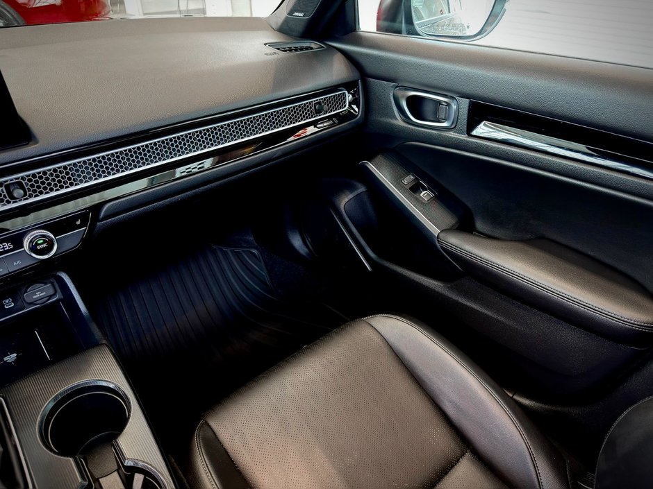 Honda Civic Sedan Hybrid Sport Touring 2025-16