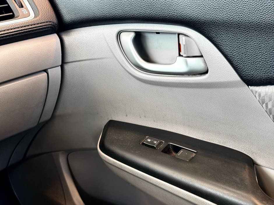 2015 Honda Civic Sedan LX-17