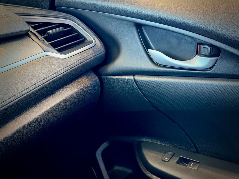 2018 Honda Civic Sedan SE-28