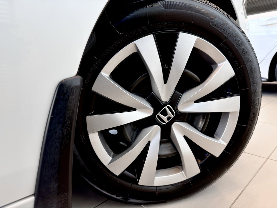 2023 Honda Civic Sedan LX-12