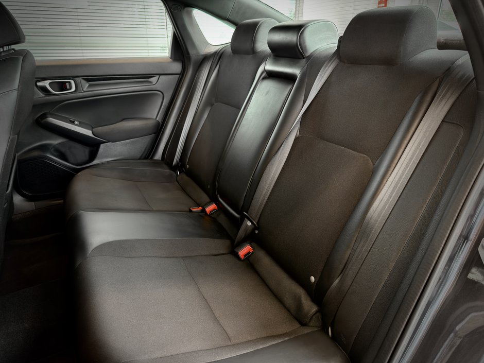 Honda Civic Sedan Sport 2023-15