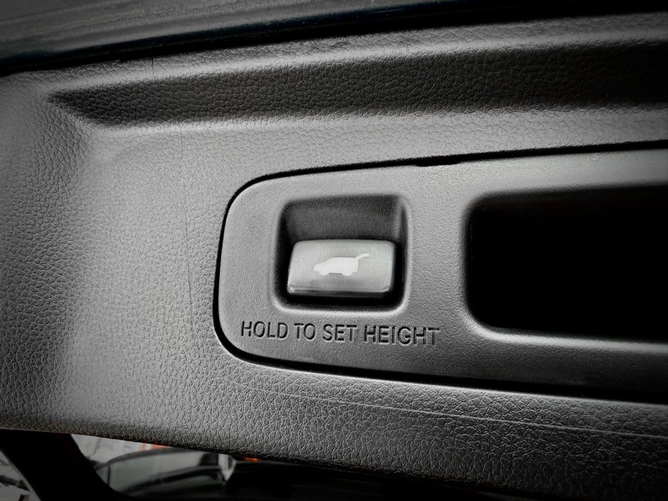 Honda CR-V Hybrid Touring 2023-10
