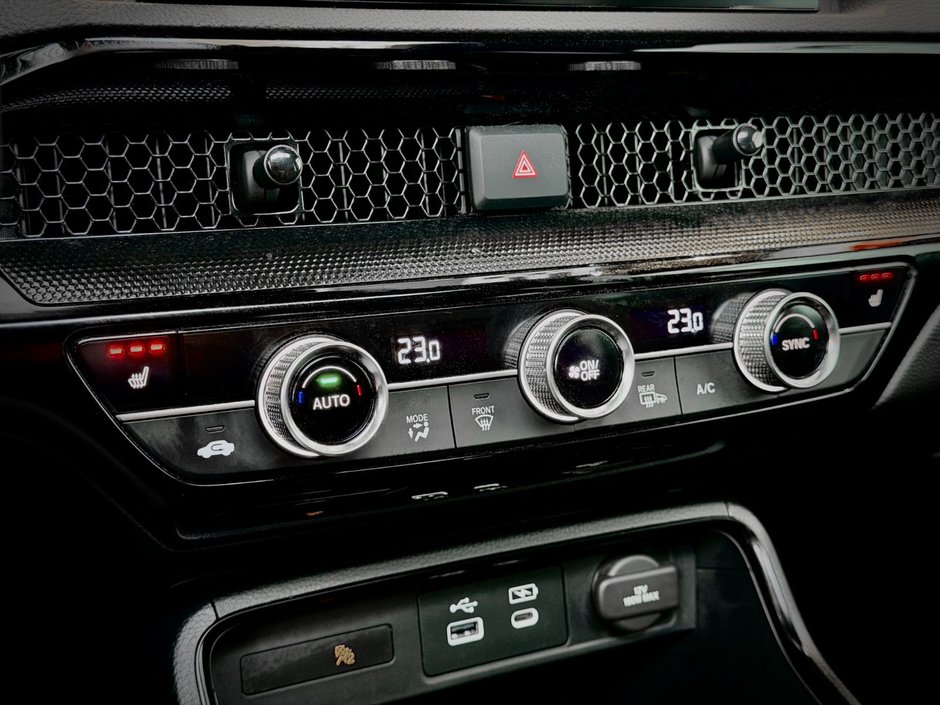Honda CR-V Hybrid Touring 2023-29