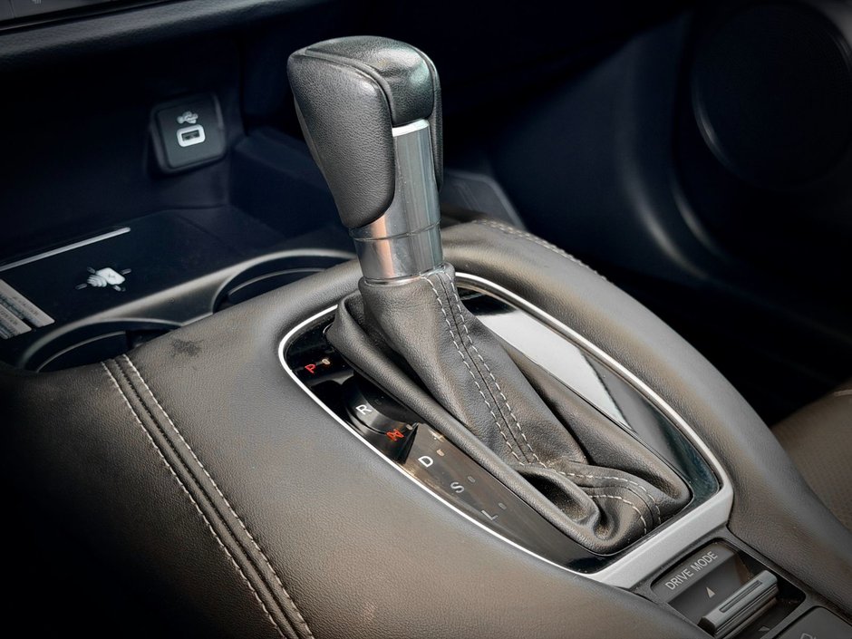 Honda HR-V EX-L Navi 2023-29