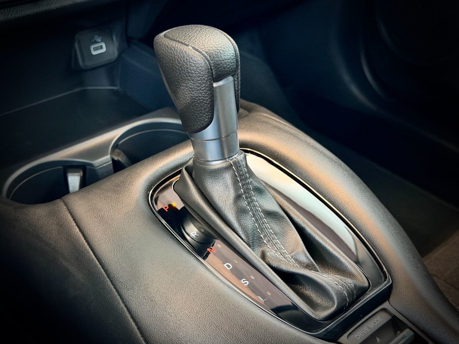 2025 Honda HR-V LX-30