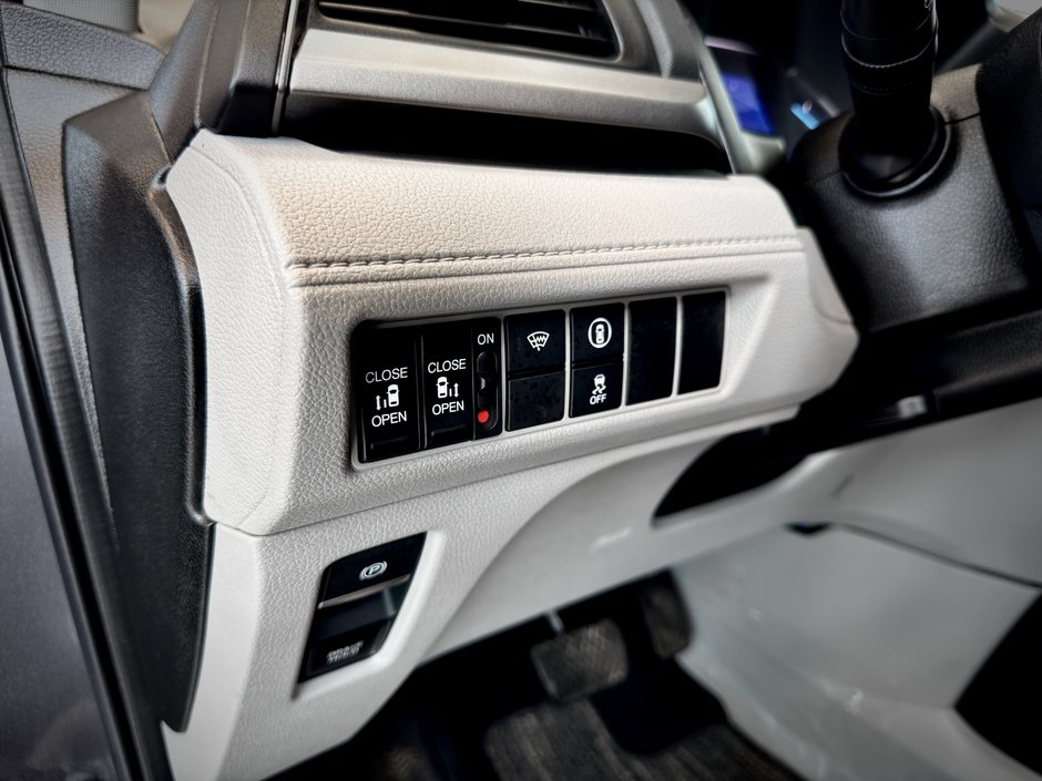 2023 Honda Odyssey EX-RES-33