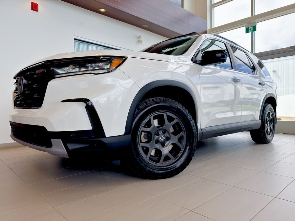 2023 Honda Pilot TrailSport-1