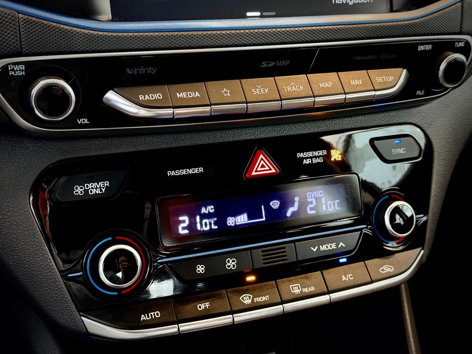 2019 Hyundai Ioniq Preferred Plug IN-23