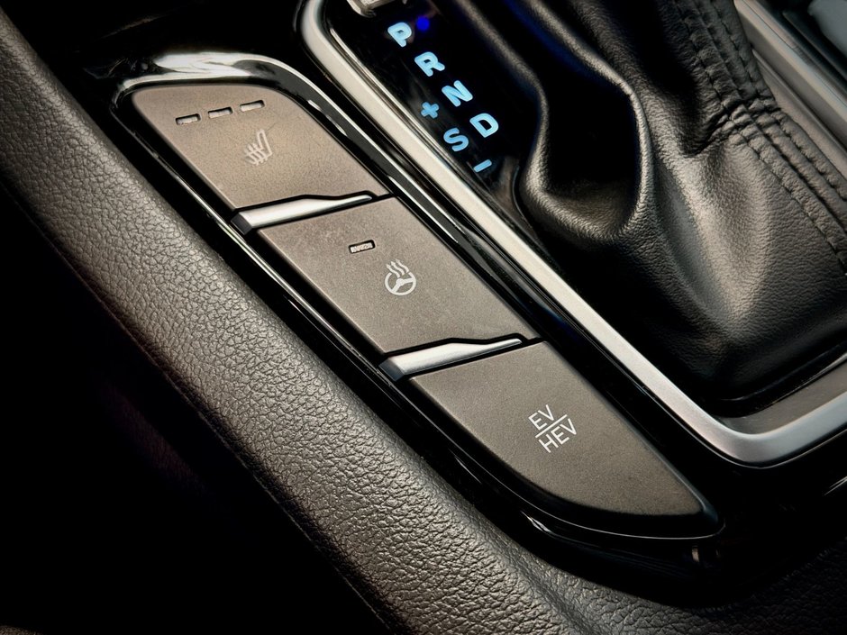 2019 Hyundai Ioniq Preferred Plug IN-25