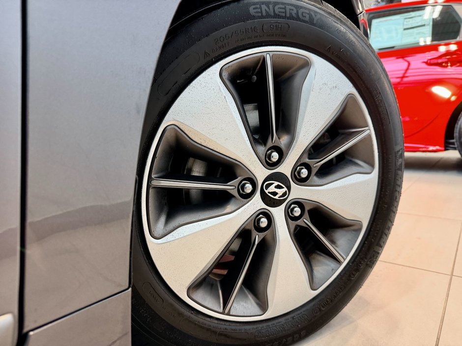 2019 Hyundai Ioniq Preferred Plug IN-11