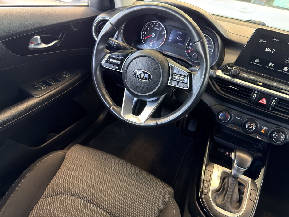 Kia Forte EX 2020-13