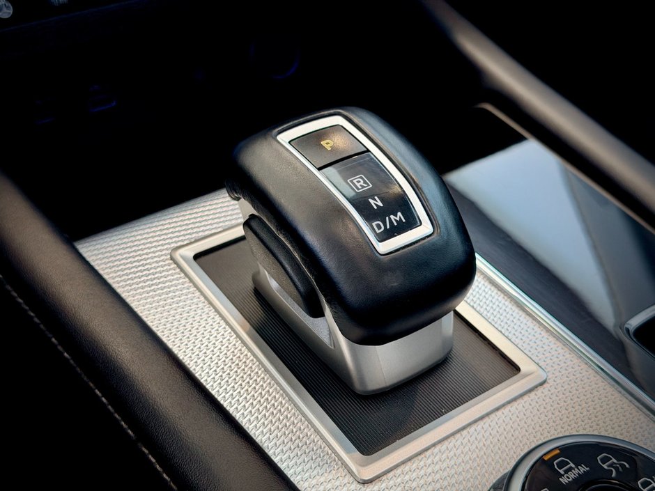 2023 Mitsubishi Outlander GT PREMIUM-30