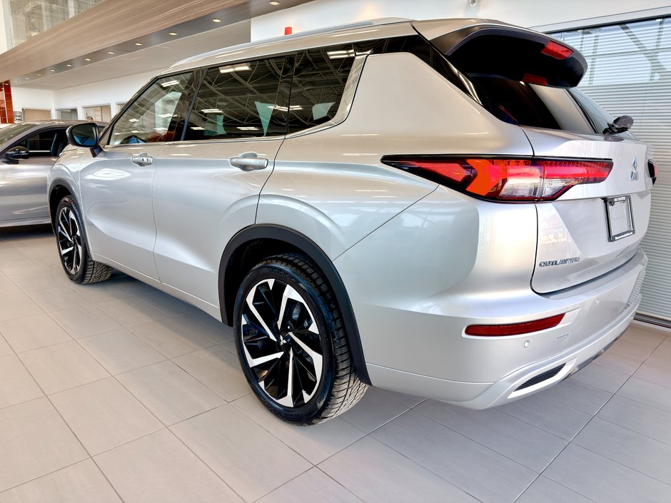 2023 Mitsubishi Outlander GT PREMIUM-8