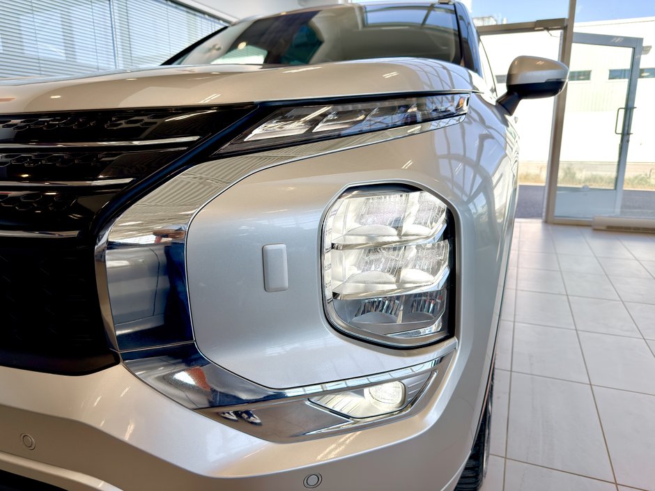 2023 Mitsubishi Outlander GT PREMIUM-2
