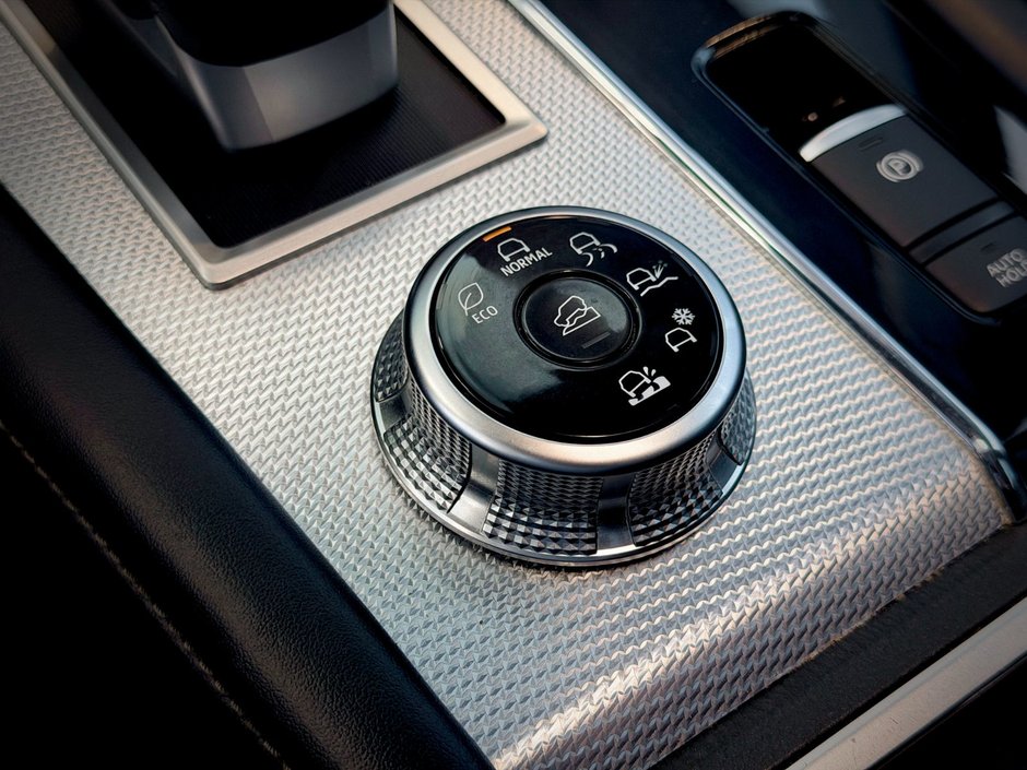 2023 Mitsubishi Outlander GT PREMIUM-31