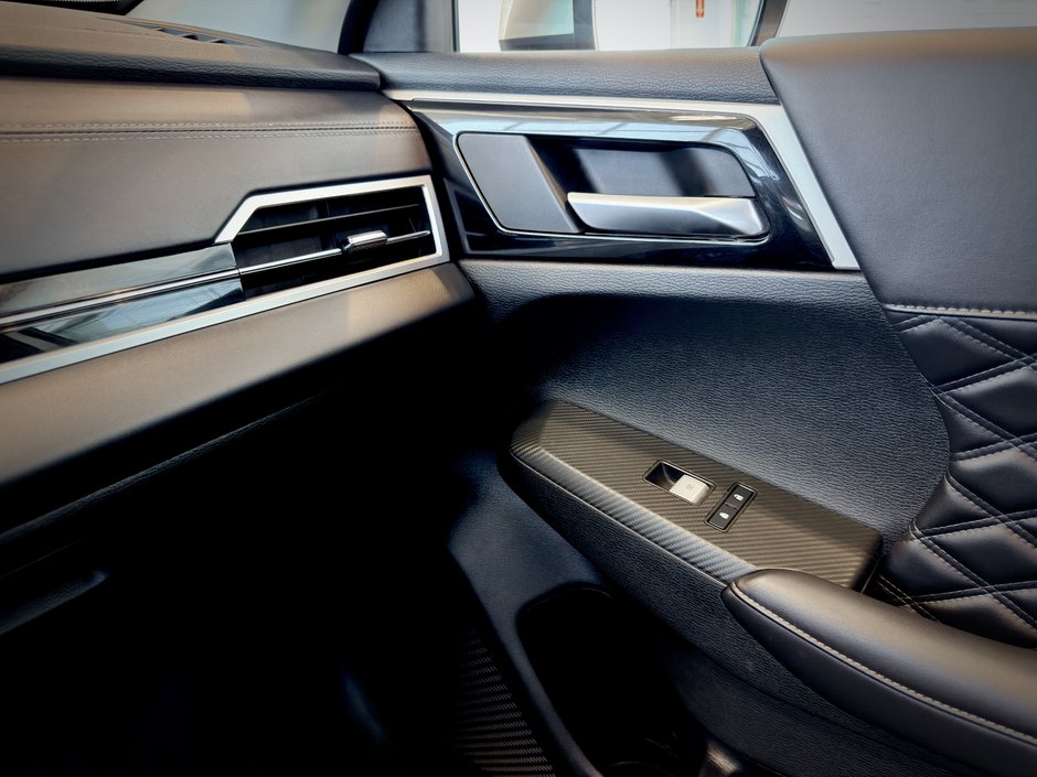 2023 Mitsubishi Outlander GT PREMIUM-32