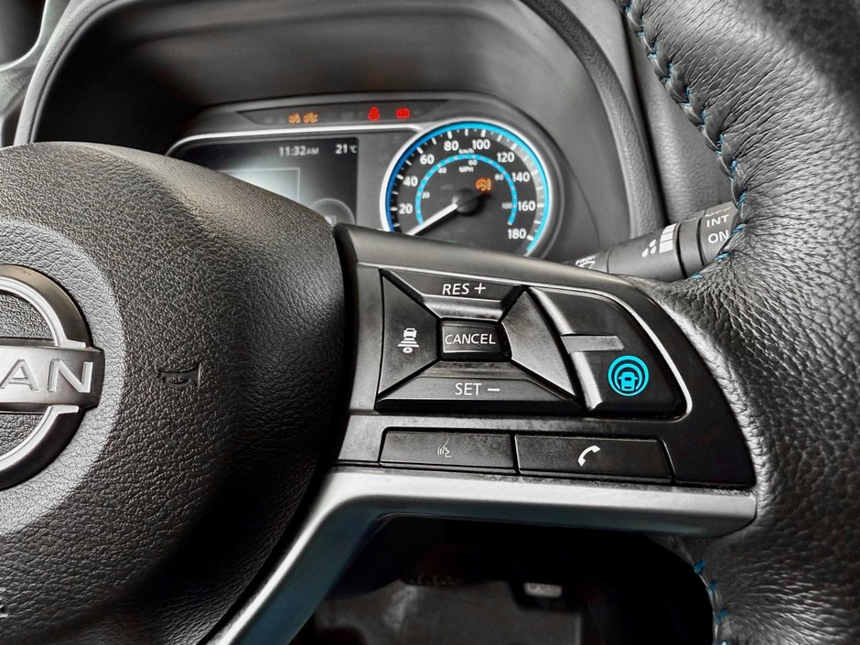 2023 Nissan Leaf SV-19