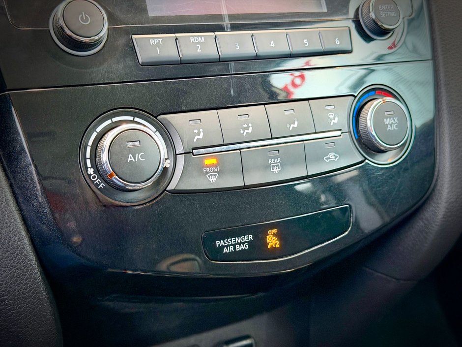 2016 Nissan Rogue SV AWD-29
