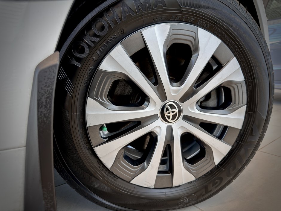 Toyota Corolla LE LE HYBRID 2023-13