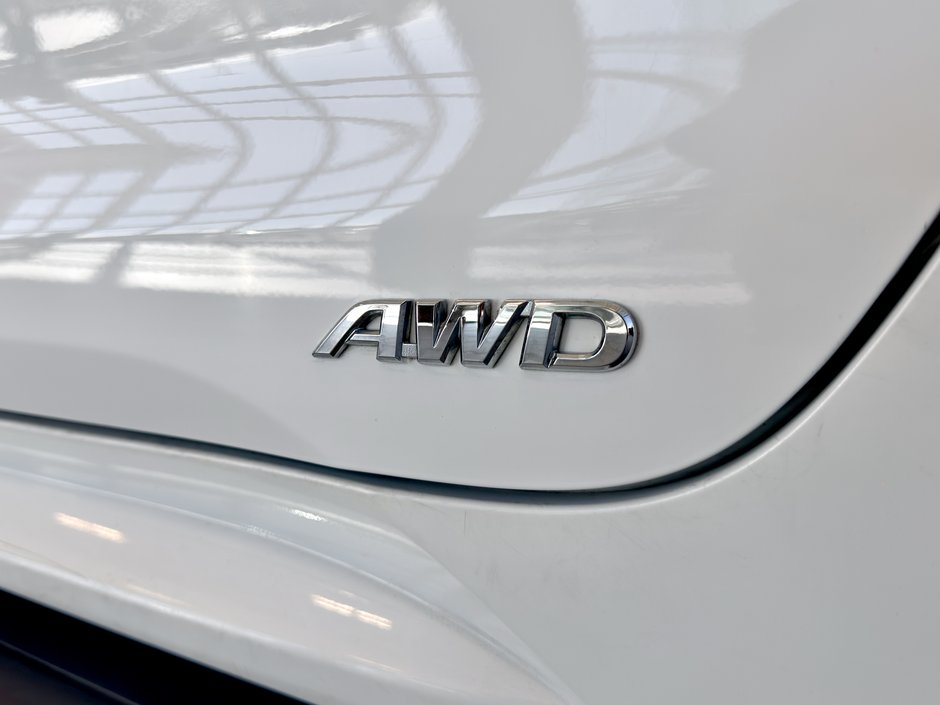 Toyota Corolla LE LE HYBRID 2023-6