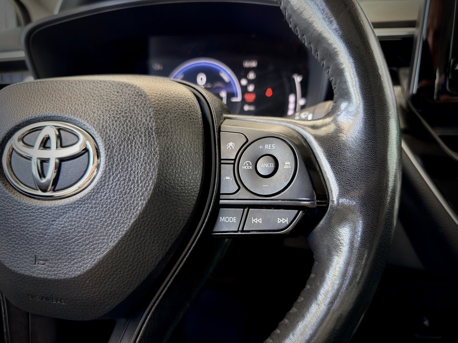 Toyota Corolla LE LE HYBRID 2023-22