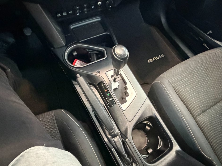 Toyota RAV4 Hybrid EXL 2017-8