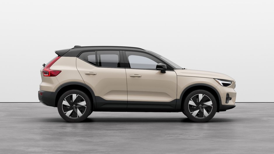 Volvo EX40 Plus 2025-4