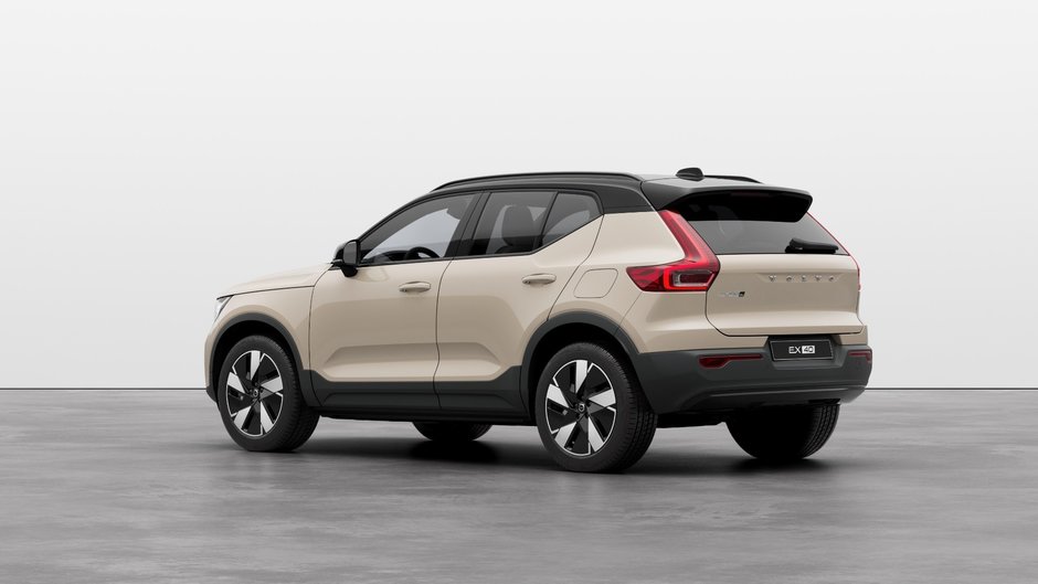 Volvo EX40 Plus 2025-1
