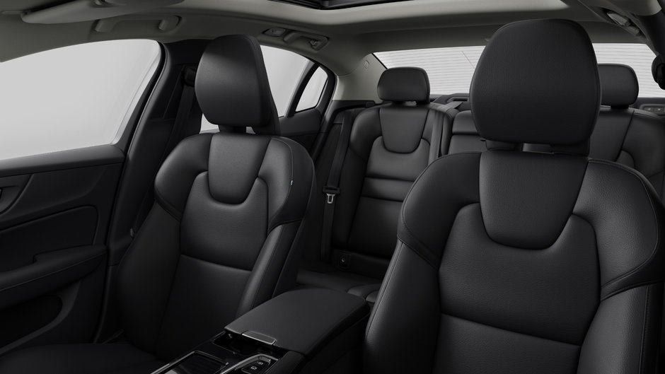 Volvo S60 Plug-In Hybrid Plus Dark Theme 2025-9
