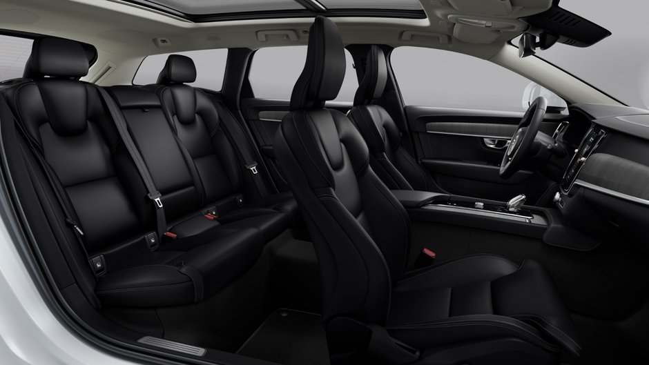Volvo V90 Cross Country Ultra 2025-10