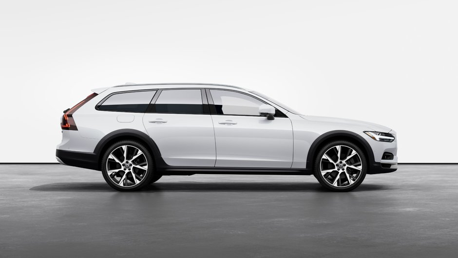 Volvo V90 Cross Country Ultra 2025-4