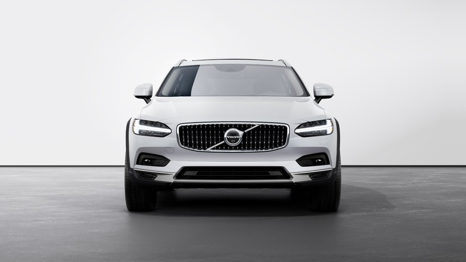 Volvo V90 Cross Country Ultra 2025-2