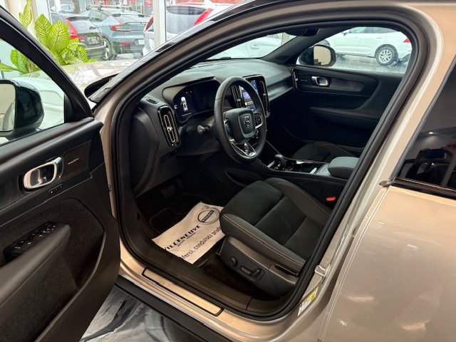 2023 Volvo XC40 RECHARGE PURE ELECTRIC ULTIMATE-10