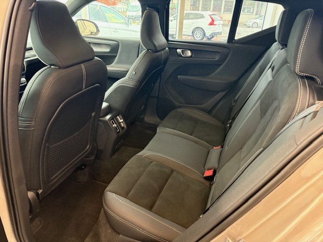 2023 Volvo XC40 RECHARGE PURE ELECTRIC ULTIMATE-6