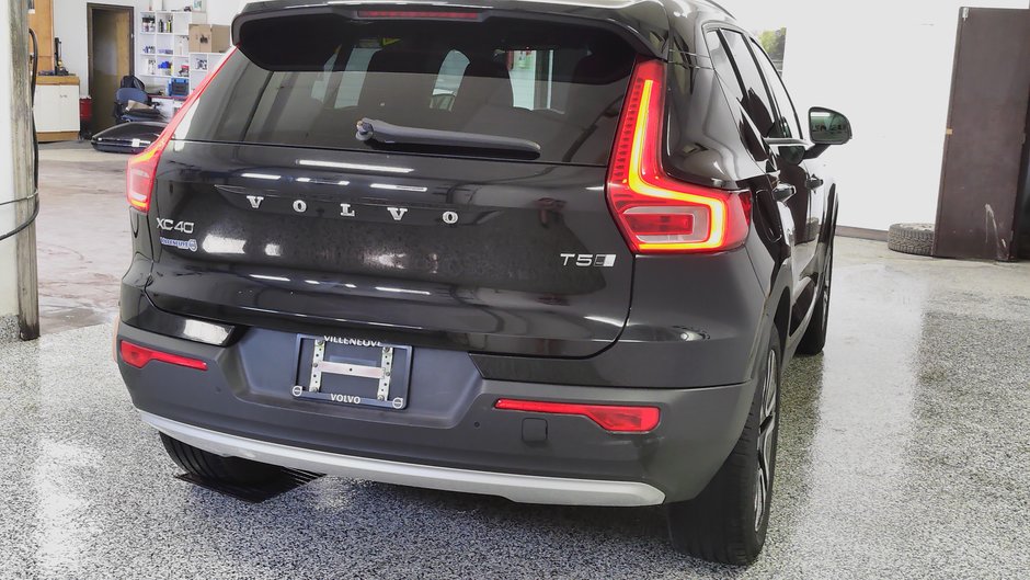 Volvo XC40 MOMENTUM 2020-2